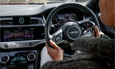 Jaguar Land Rover представит технологию, которая поможет снизить уровень стресса водителей
